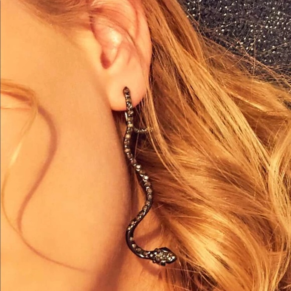 🆕 Snake Earrings - Picture 3 of 5